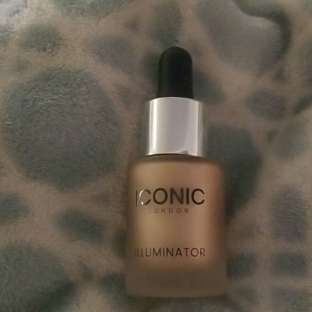 Iconic london illuminator